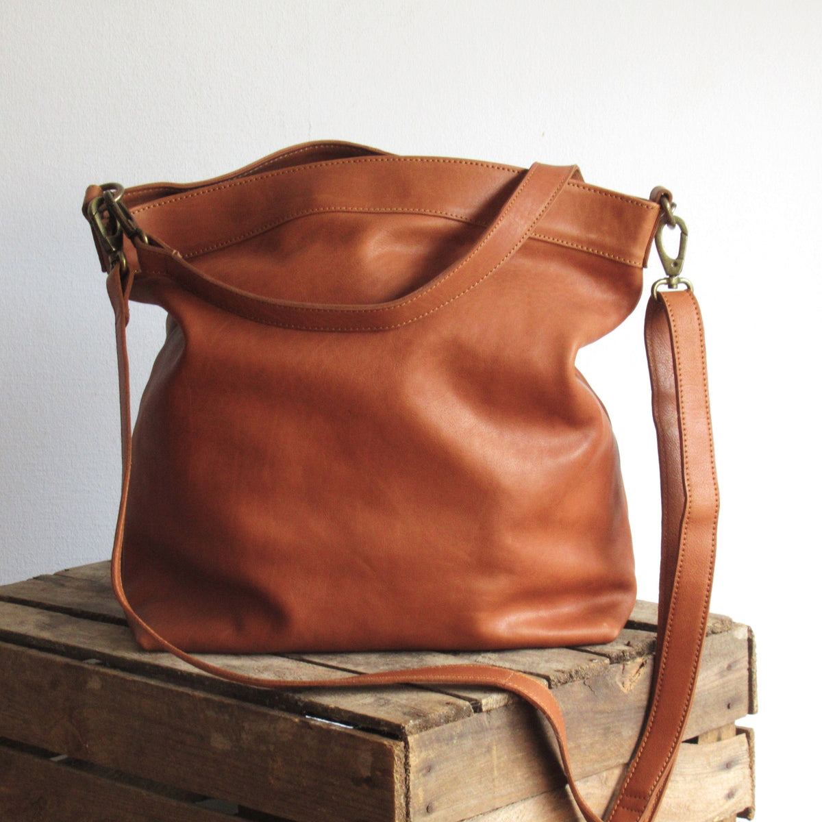 Tan Leather Hobo Bag – Fidelio Bags