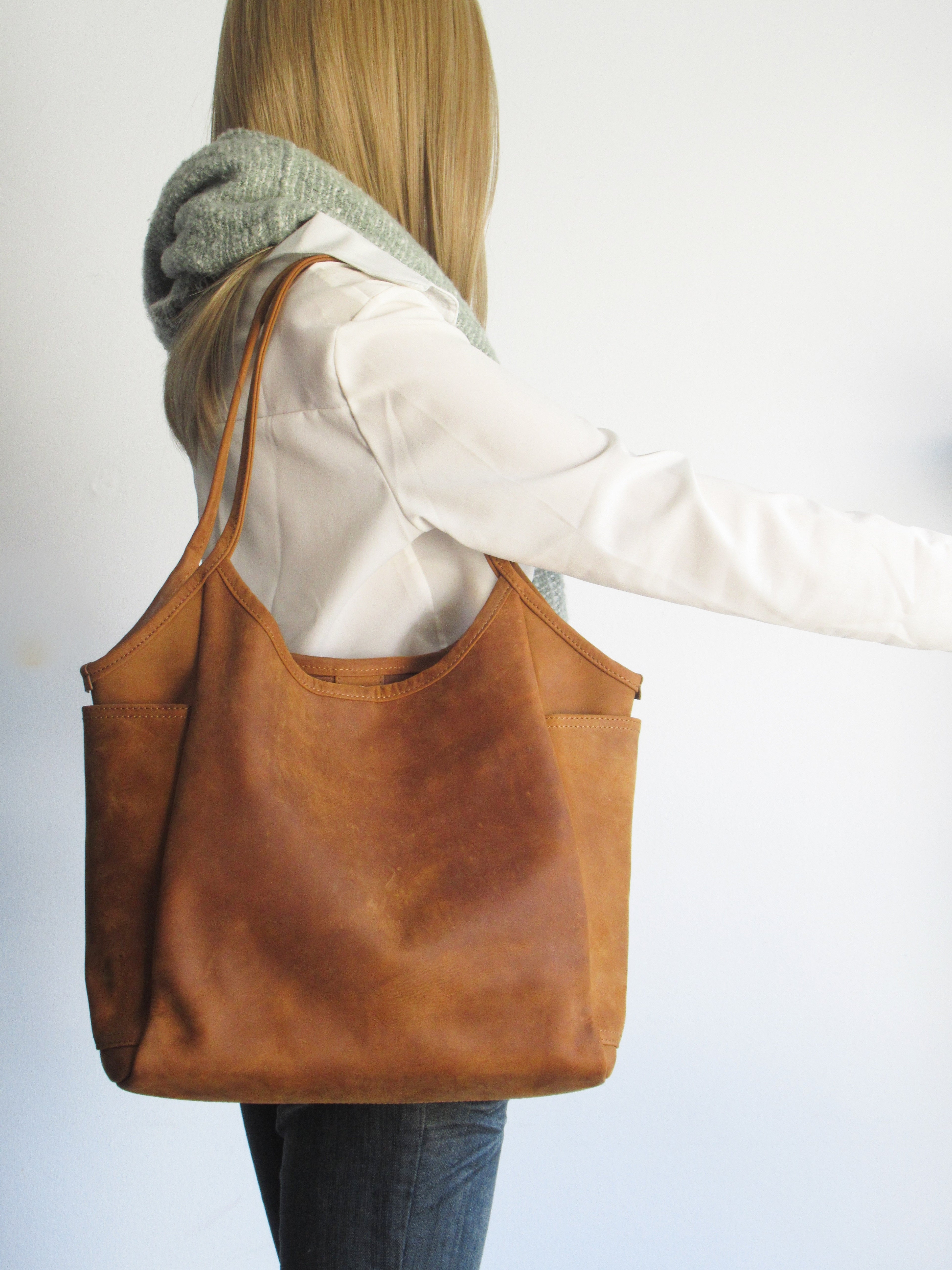 Camel leather tote bag｜TikTok Search